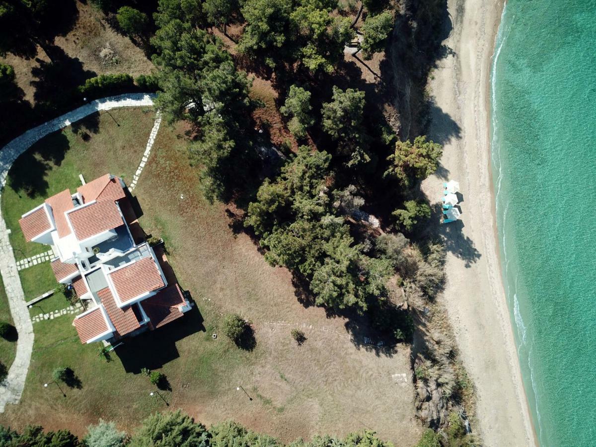 Summerday Villa Private Beach Nea Iraklia Exterior photo